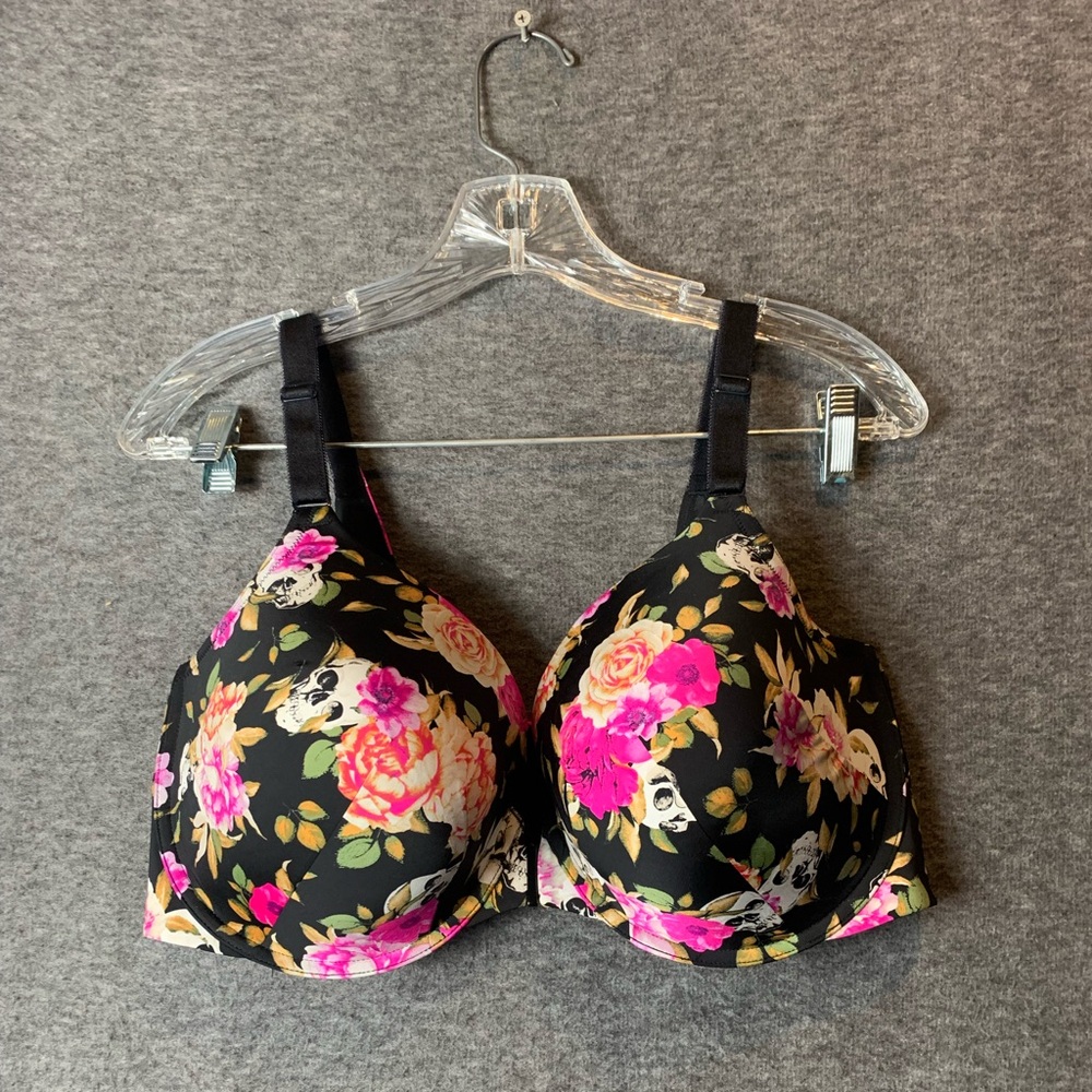 Torrid Curve 360 Smoothing Lightly Lined Full Cov… - image 1